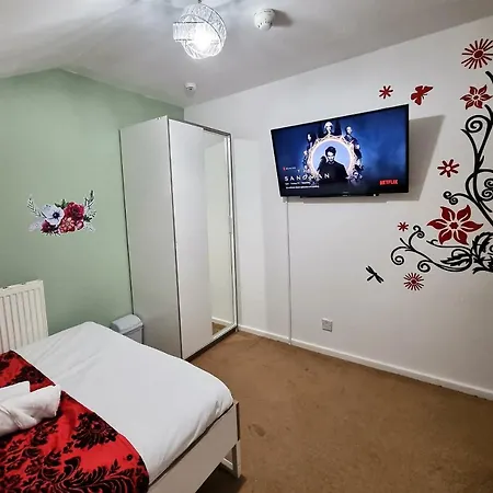 F15Gh - Stylish Home With Garden And Parking * 利兹